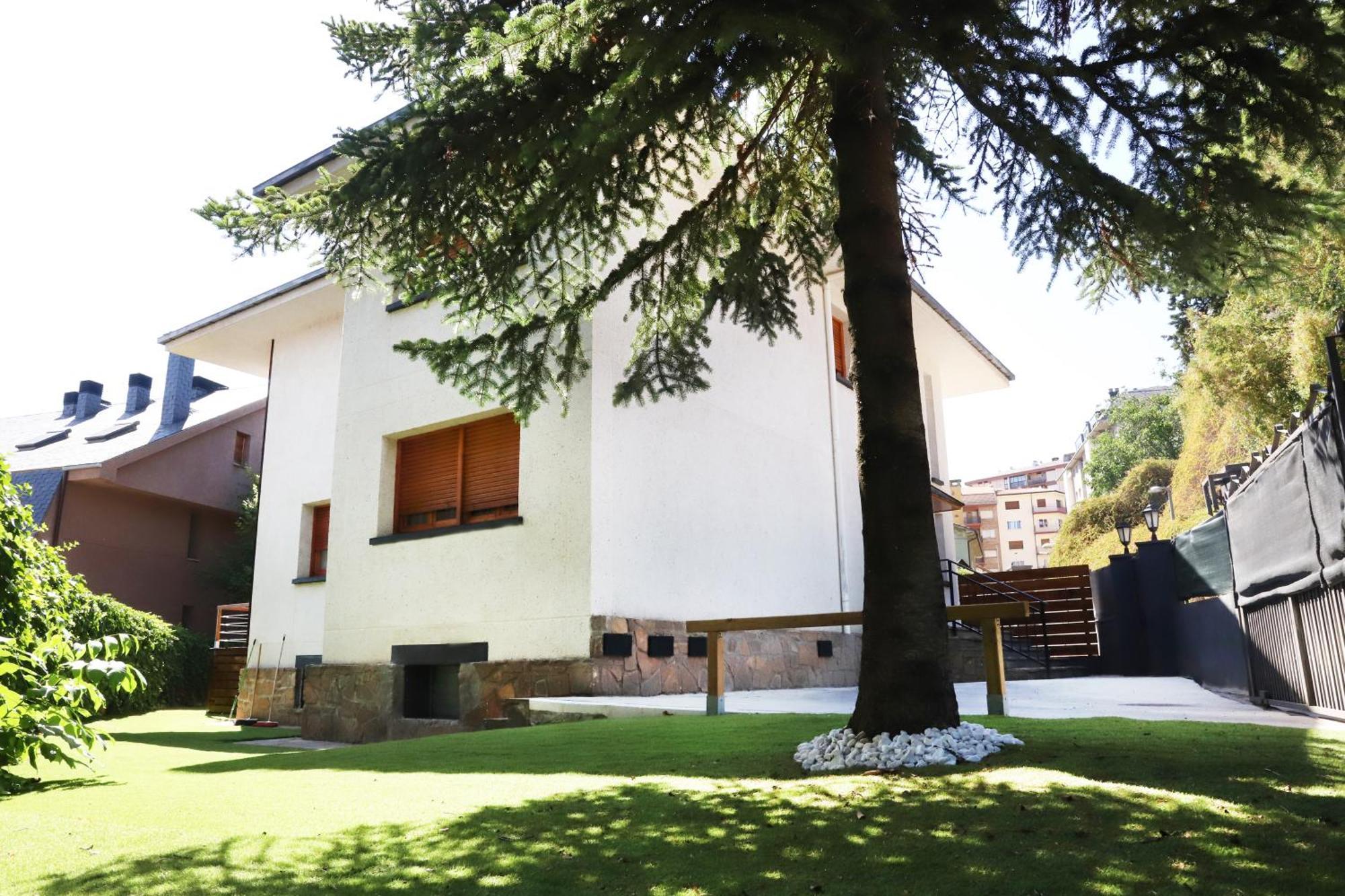 Villa San Lure Jaca Extérieur photo